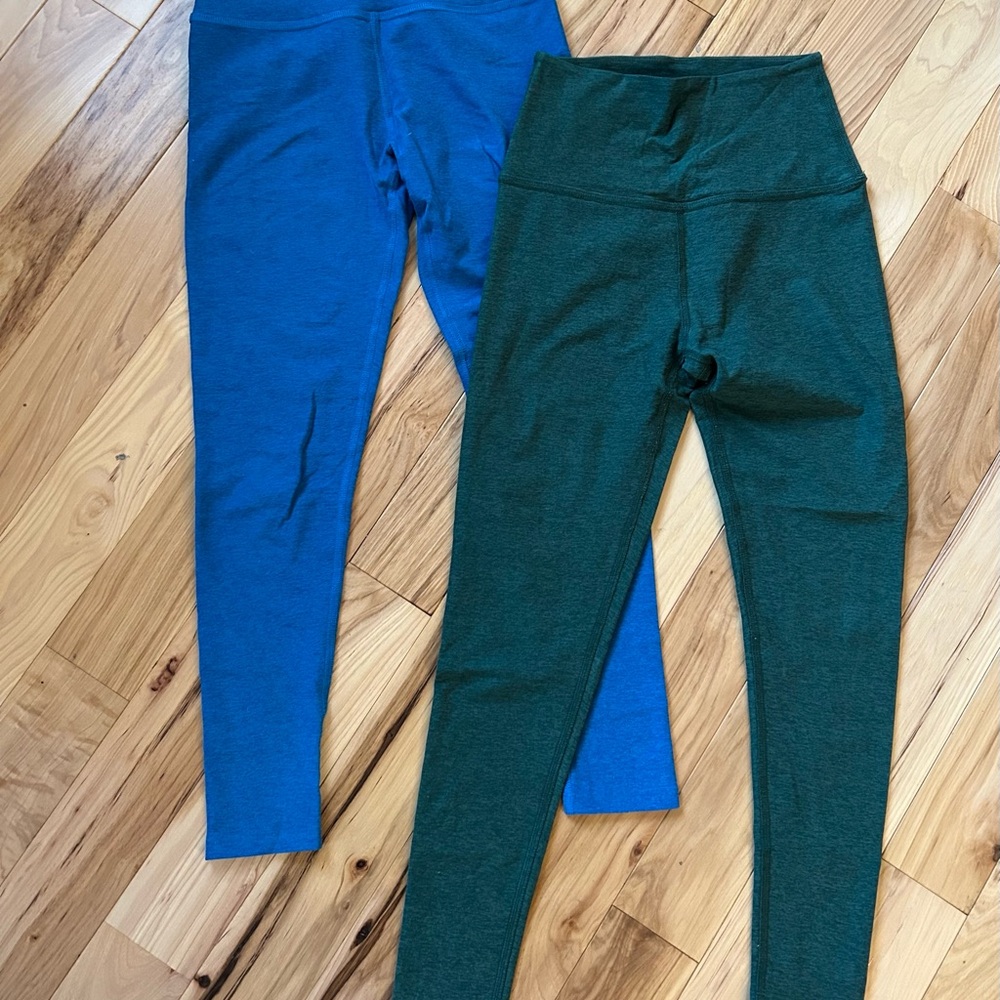 Beyond Yoga Blue and Green Leggings